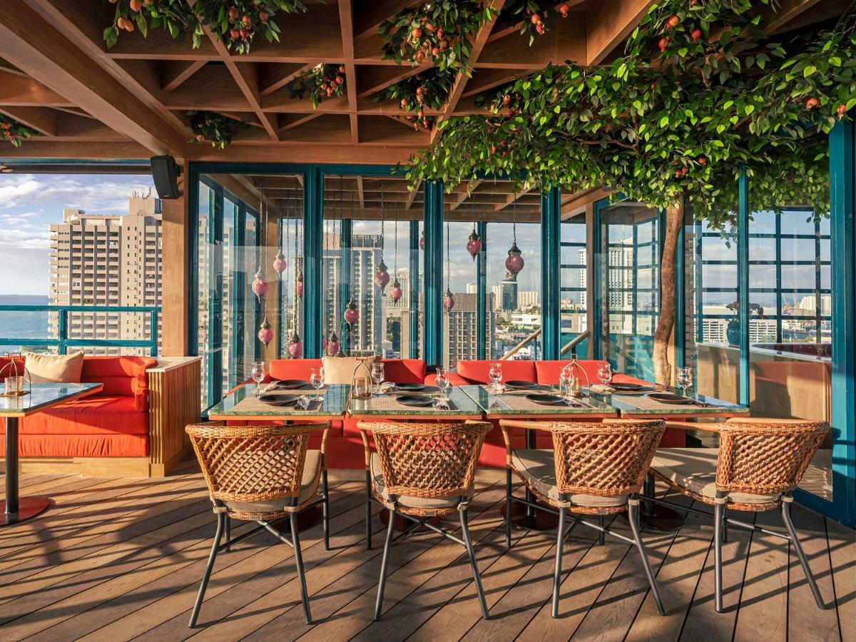Mytt Hotel Pattaya - Sha Extra Plus Εξωτερικό φωτογραφία The rooftop bar
