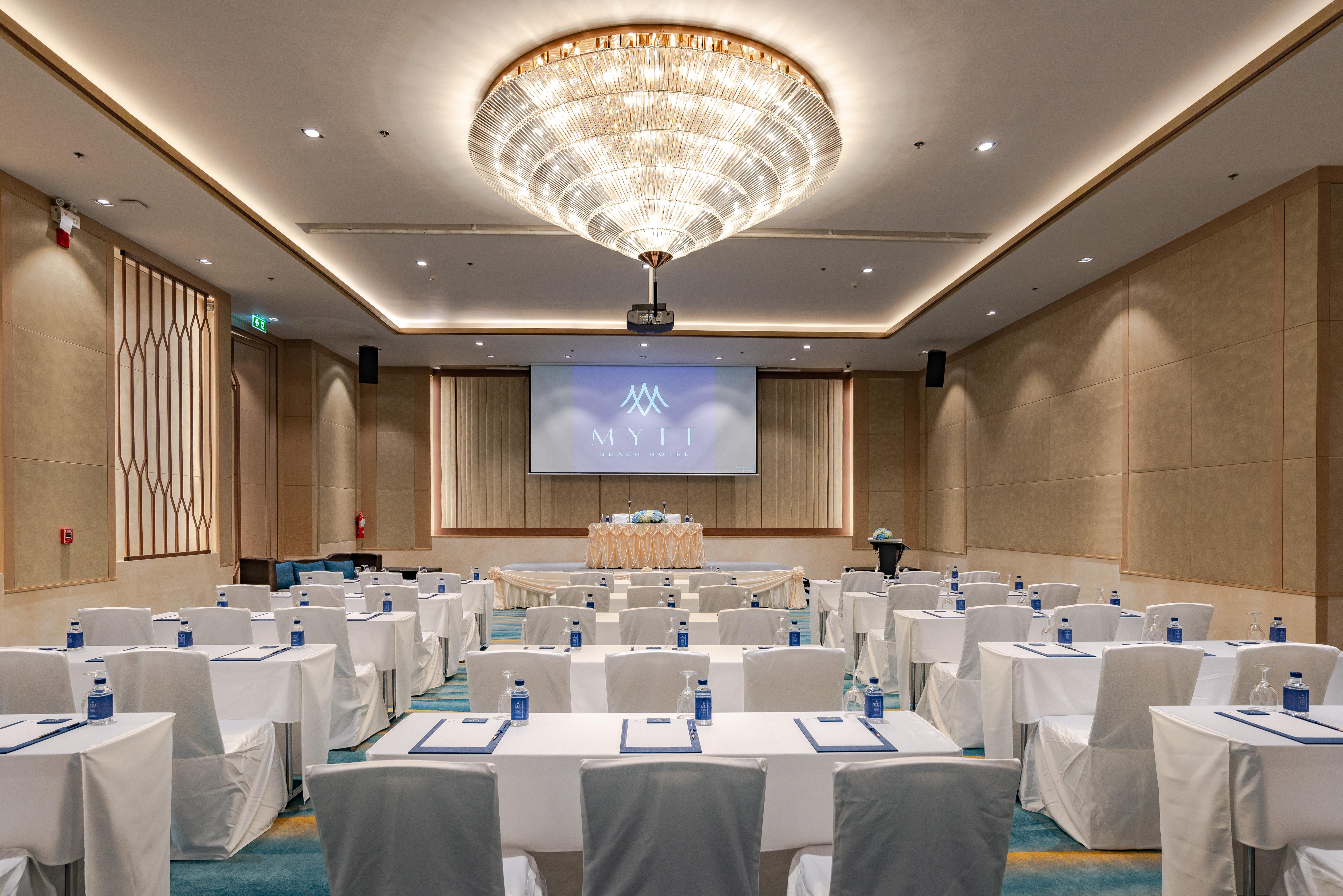 Mytt Hotel Pattaya - Sha Extra Plus Εξωτερικό φωτογραφία Meeting room at the hotel